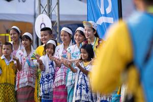 BIB: 
                            <button type="button" onclick="openModal(13717278)" class="btn btn-primary btn-sm float-right btn-popup" data-toggle="modal" data-target=".modal-high-quality">
                        <i class="fas fa-shopping-cart"></i> Add to Cart
                    </button>
                                            <button type="button" onclick="isThisMe(13717278, true)" class="btn btn-success btn-sm float-right btn-popup btn-isme hidden" data-toggle="tooltip" data-placement="bottom" title="นี่คือรูปของคุณใช่ไหม คลิกที่นี่เพื่อเอาเข้าอัลบั้ม">
                        <i class="fas fa-plus"></i> Add to album
                    </button>
                    <button type="button" onclick="isThisMe(13717278, false)" class="btn btn-warning btn-sm float-right btn-popup btn-isnotme hidden">
                        <i class="fas fa-ban"></i> Remove from album
                    </button>